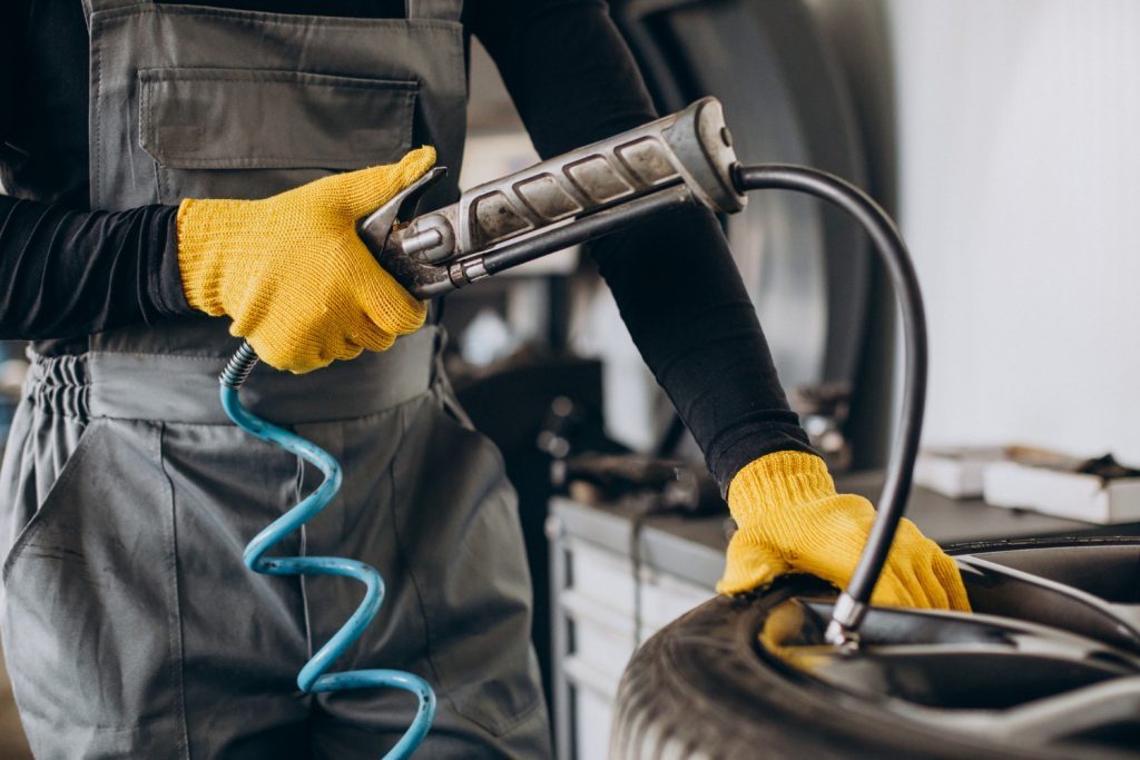 Como Trocar Pneu do Carro - Passo-a-Passo Completo | V&C