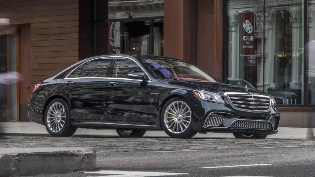 carros de luxo: Mercedes AMG S-65: 