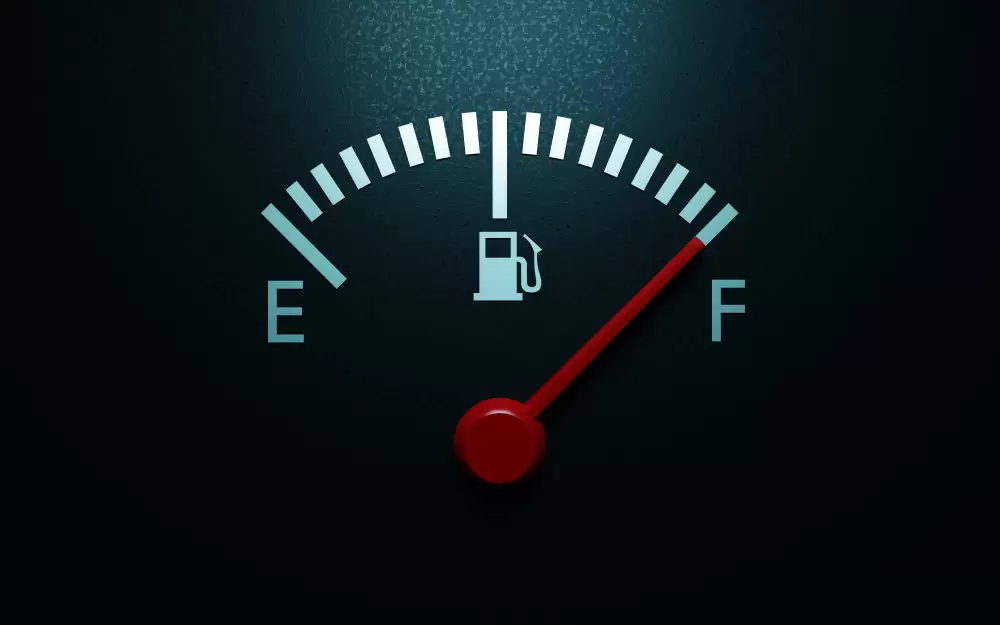 viagem de carro: marcador de combustível